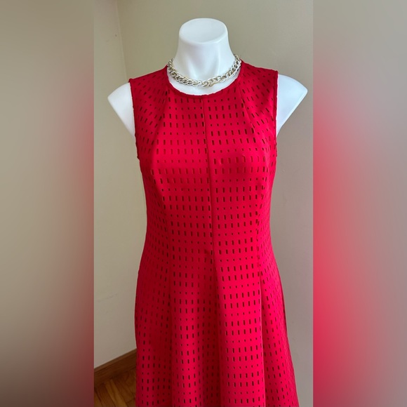 Joseph Ribkoff Limited Red Sleeveless Round Neck Cut Out Block Pattern SZ 6 - Picture 2 of 15